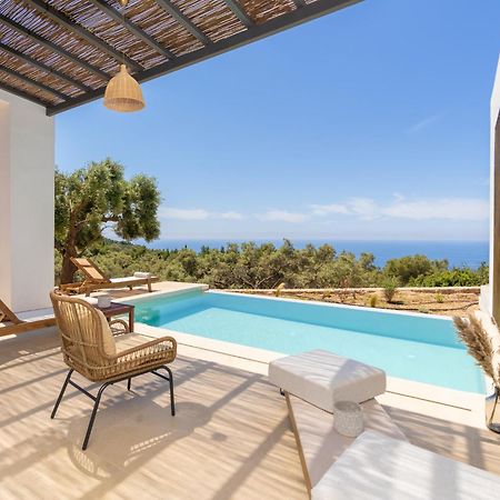 Mellamare Luxury Suites Athánion エクステリア 写真