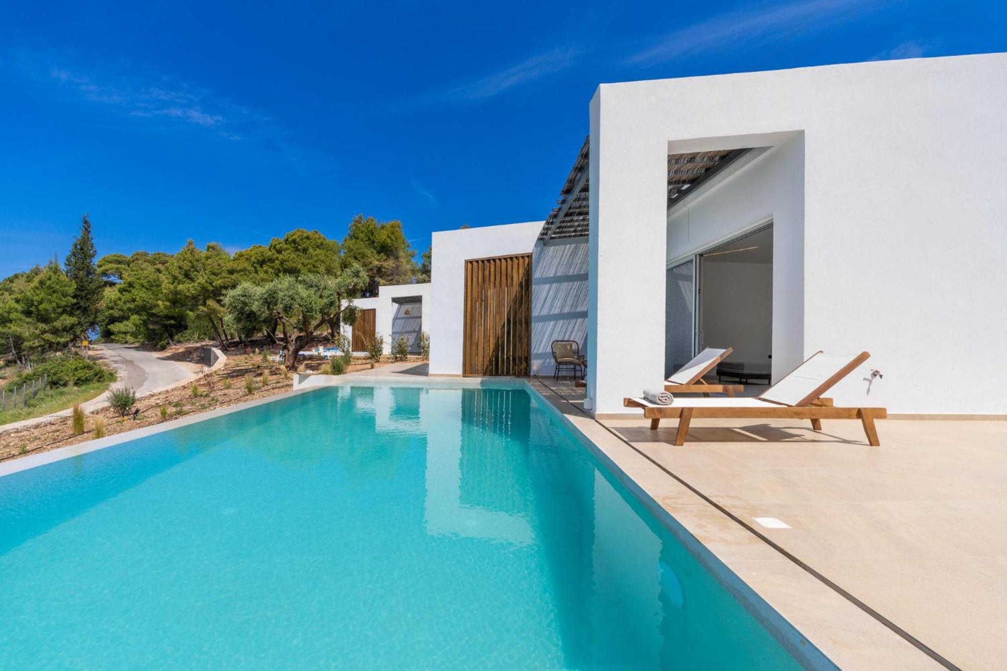 Mellamare Luxury Suites Athánion エクステリア 写真