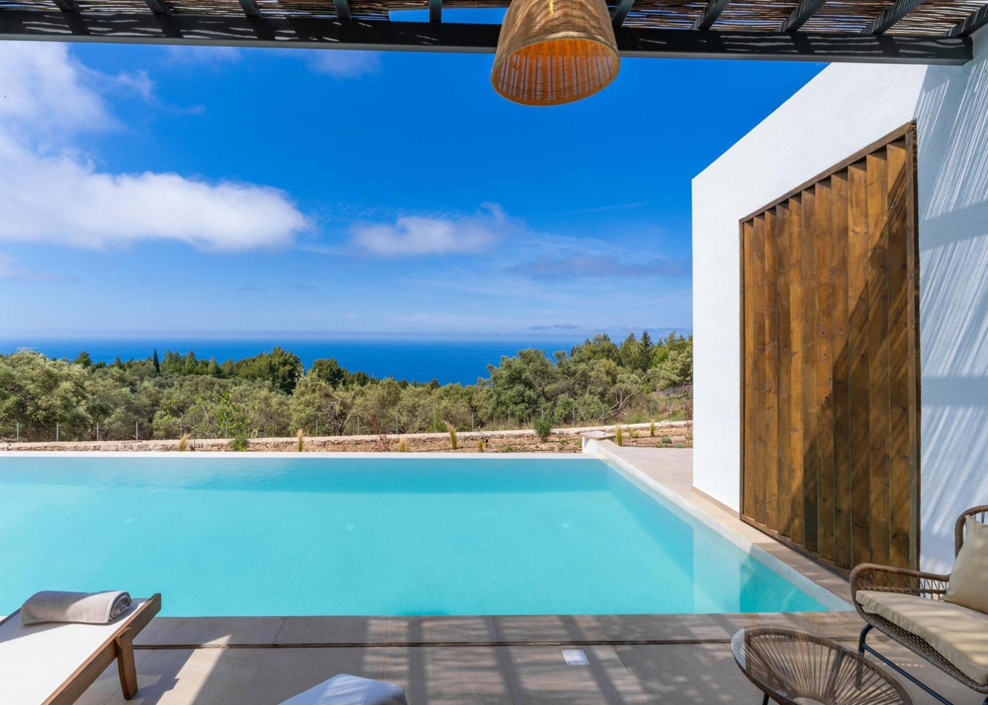 Mellamare Luxury Suites Athánion エクステリア 写真
