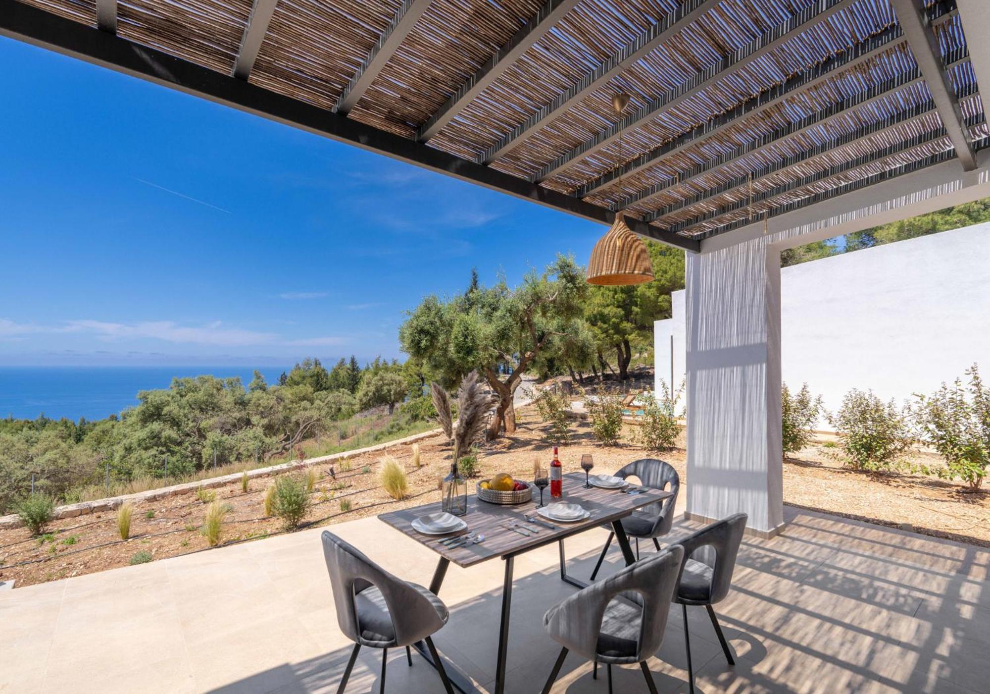 Mellamare Luxury Suites Athánion エクステリア 写真