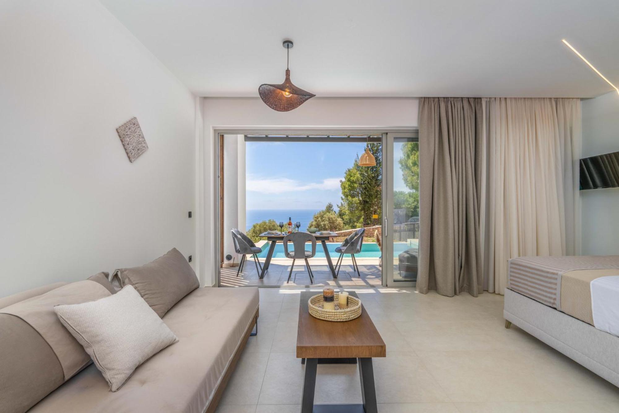 Mellamare Luxury Suites Athánion エクステリア 写真